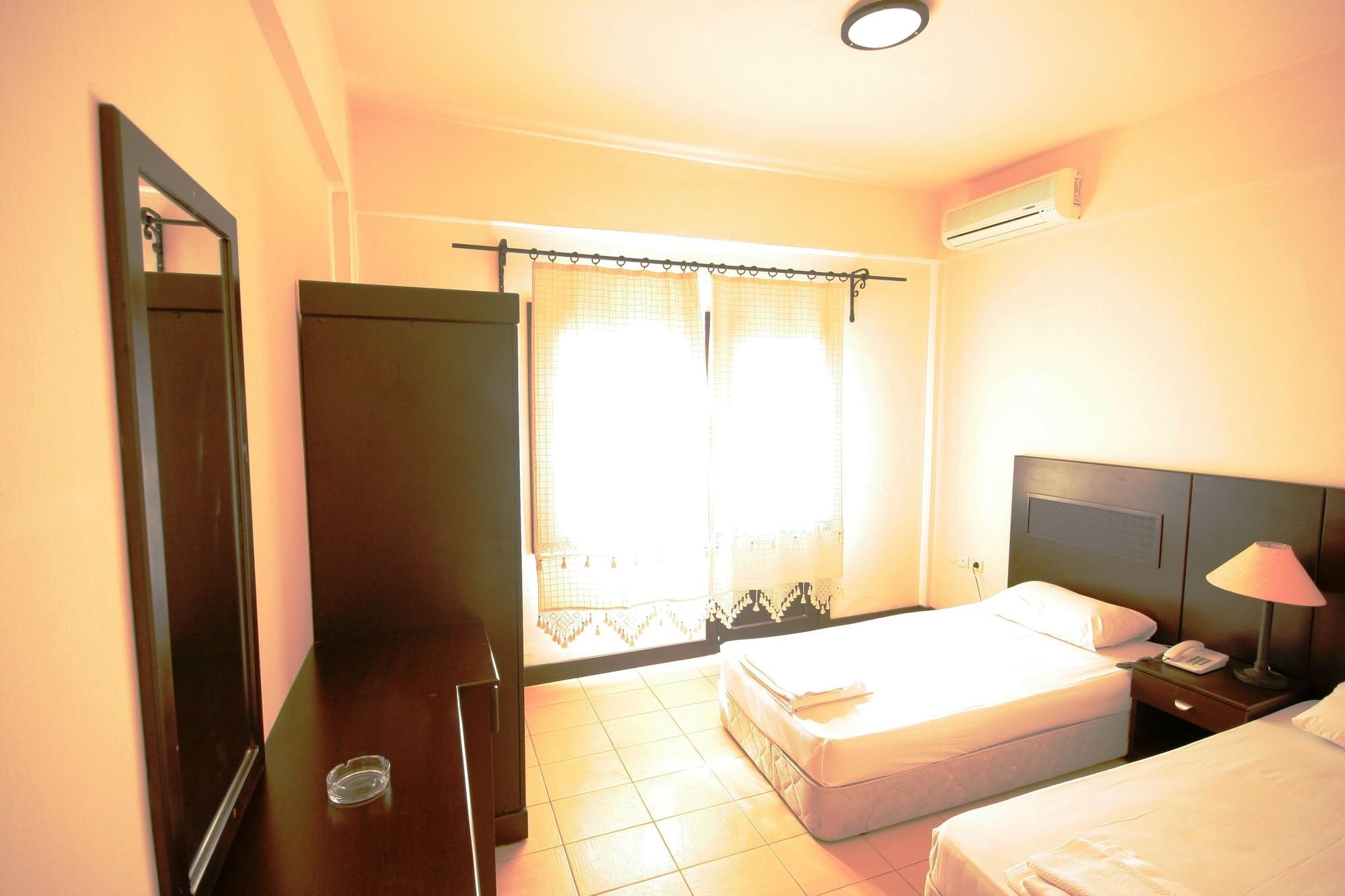 Safir Hotel Bitez Exterior foto
