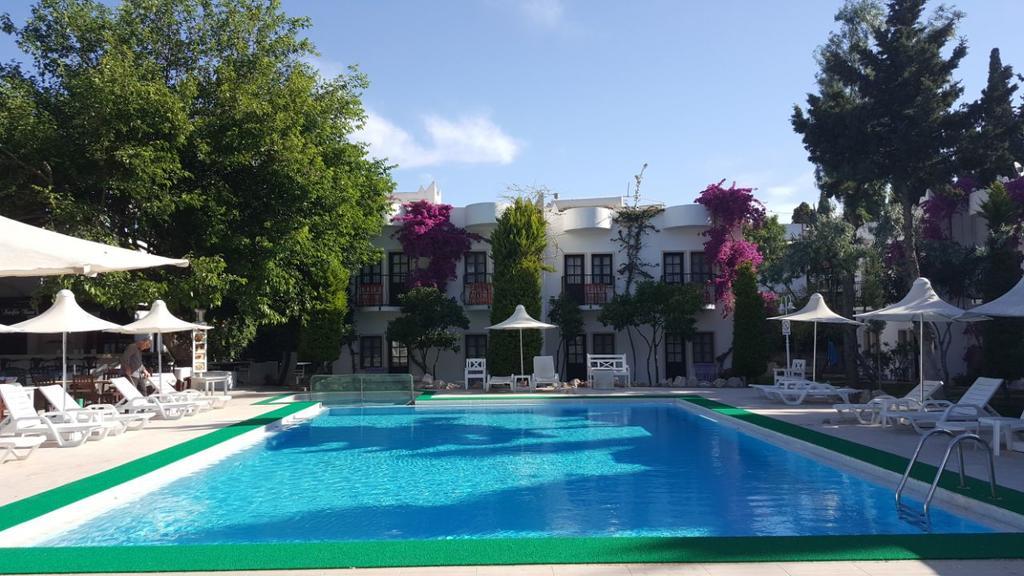 Safir Hotel Bitez Exterior foto
