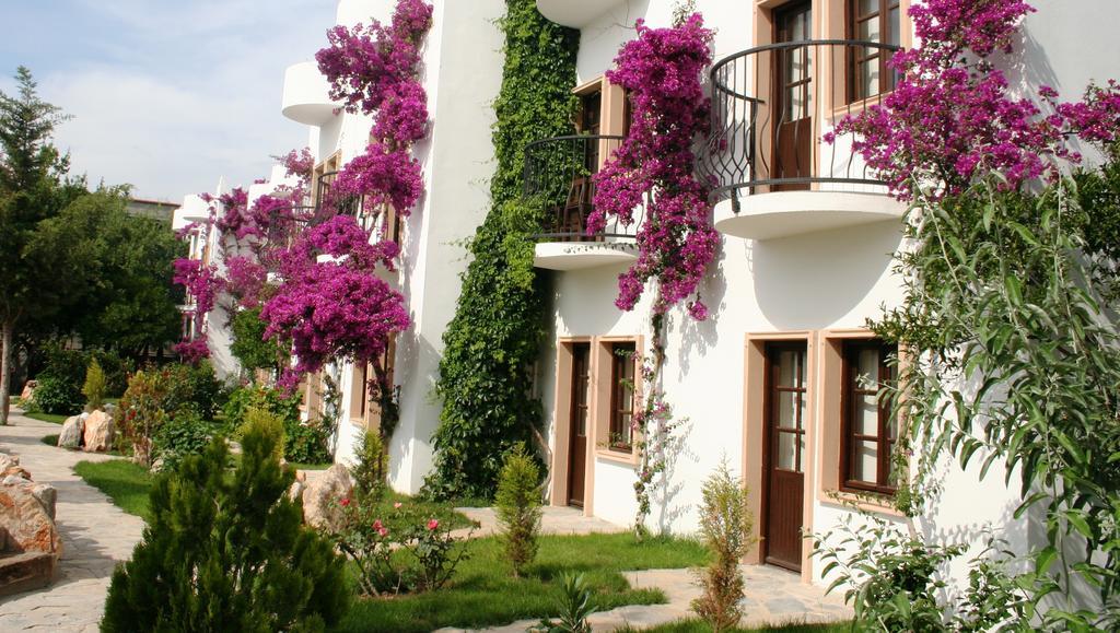 Safir Hotel Bitez Exterior foto